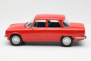 Alfa Romeo Giulia Nuova Super Roșu MCG 1:18 MCG18145 Metal - imaginea 3 din 6