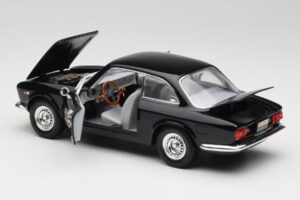 Alfa Romeo Giulia Sprint GTA Negru Road Signature 1:18 92348 Metal - imaginea 5 din 8