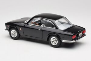 Alfa Romeo Giulia Sprint GTA Negru Road Signature 1:18 92348 Metal - imaginea 7 din 8