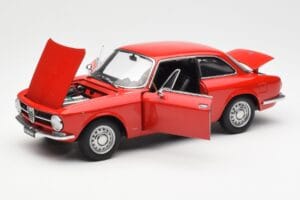 Alfa Romeo GT 1300 Junior LHD Roșu AUTOart 1:18 70131 Metal - imaginea 2 din 8