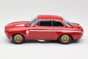 Alfa Romeo GTA 1300 Junior Roșu Minichamps 1:18 155120020 Metal - imaginea 3 din 6
