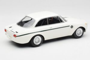 Alfa Romeo GTA 1300 Junior Alb Minichamps 1:18 155120021 Metal - imaginea 2 din 6