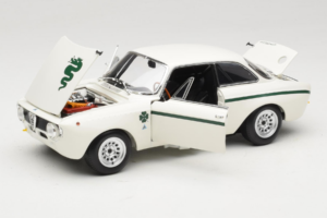 Alfa Romeo GTA 1300 Junior Alb Minichamps 1:18 100120501 Metal - imaginea 2 din 8