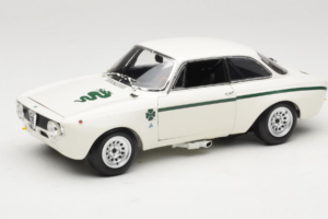 Alfa Romeo GTA 1300 Junior Alb Minichamps 1:18 100120501 Metal