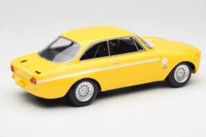 Alfa Romeo GTA 1300 Junior Galben Minichamps 1:18 155120024 Metal - imaginea 3 din 6