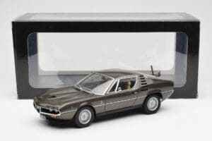 Alfa Romeo Montreal Maro Metalic AUTOart 1:18 70173 Metal - imaginea 8 din 8