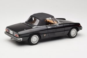 Alfa Romeo Spider 916 Veloce Negru Ricko 1:18 32107 Metal - imaginea 3 din 8