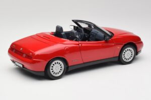 Alfa Romeo Spider 916 Alfa Roșu Maisto 1:18 50278 Metal - imaginea 3 din 8