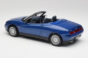 Alfa Romeo Spider 916 Periwinkle Albastru Maisto 1:18 50308 Metal - imaginea 6 din 7