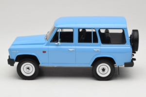 ARO 244 D Albastru Aurora Models 1:18 TH180-01 Metal - imaginea 3 din 6