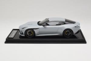 Aston Martin DB12 Nardo Gray MotorHelix 1:18 MH027NG Rășină