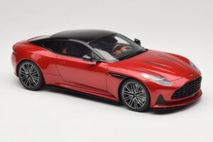 Aston Martin DB12 Hyper Red GT Spirit 1:18 GT936 Rășină - imaginea 4 din 6