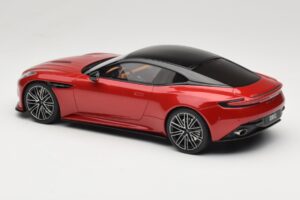Aston Martin DB12 Hyper Red GT Spirit 1:18 GT936 Rășină - imaginea 5 din 6