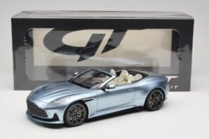 Aston Martin DB12 Volante Caribbean Blue Pearl GT Spirit 1:18 GT479 Rășină - imaginea 6 din 6