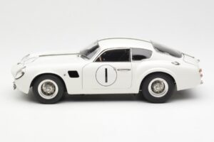Aston Martin DB4 GT Zagato #1 24 Hours of Le Mans 1961 CMC 1:18 M-139 Metal - imaginea 3 din 6
