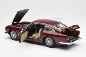 Aston Martin DB5 Dubonnet Roșu AUTOart 1:18 70213 Metal - imaginea 5 din 8