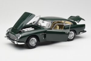 Aston Martin DB5 RHD Verde AUTOart 1:18 70024 Metal - imaginea 2 din 8