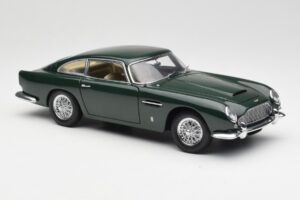 Aston Martin DB5 RHD Verde AUTOart 1:18 70024 Metal - imaginea 6 din 8