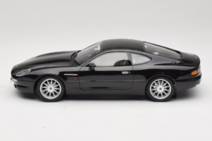 Aston Martin DB7 Bowland Black Cult Models 1:18 CML187-2 Rășină - imaginea 3 din 6