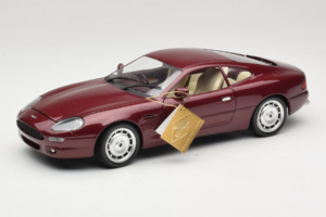 Aston Martin DB7 Roșu Guiloy 1:18 67550 Metal