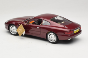 Aston Martin DB7 Roșu Guiloy 1:18 67550 Metal - imaginea 7 din 8