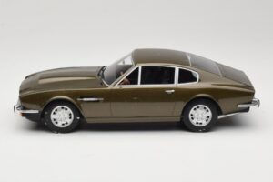 Aston Martin DBS Olive Verde CMR 1:18 CMR003 Metal - imaginea 3 din 6