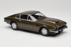 Aston Martin DBS Olive Verde CMR 1:18 CMR003 Metal - imaginea 4 din 6