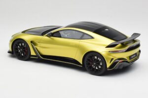 Aston Martin V12 Vantage Final Edition Cosmopolitan Yellow TopSpeed 1:18 TS0453 Metal - imaginea 5 din 6