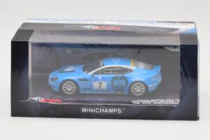 Aston Martin V12 Vantage #7 U. Bez / Porritt / R. Meaden / Mathai 24 Hours Nurburgring 2009 Minichamps 1:43 437091307 Metal - imaginea 4 din 4
