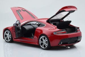 Aston Martin V12 Vantage Roșu AUTOart 1:18 70208 Metal - imaginea 5 din 8