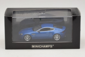 Aston Martin V8 Vantage Blue Metallic Minichamps 1:43 400137422 Metal - imaginea 4 din 4