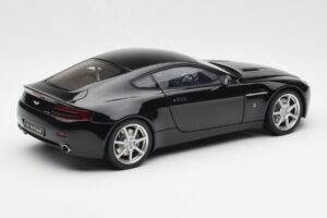 Aston Martin V8 Vantage Onyx Negru AUTOart 1:18 70202 Metal - imaginea 3 din 8