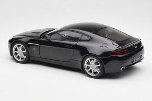 Aston Martin V8 Vantage Onyx Negru AUTOart 1:18 70202 Metal - imaginea 7 din 8