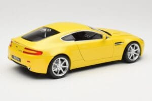 Aston Martin V8 Vantage Galben Hot Wheels 1:18 G7159 Metal - imaginea 3 din 8