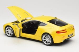 Aston Martin V8 Vantage Galben Hot Wheels 1:18 G7159 Metal - imaginea 5 din 8