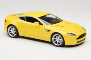 Aston Martin V8 Vantage Galben Hot Wheels 1:18 G7159 Metal - imaginea 6 din 8