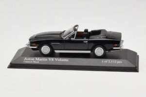 Aston Martin V8 Volante Negru Minichamps 1:43 400137730 Metal