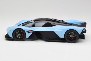 Aston Martin Valkyrie Racing Albastru GT Spirit 1:18 GT915 Rășină - imaginea 3 din 6