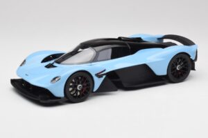 Aston Martin Valkyrie Racing Albastru GT Spirit 1:18 GT915 Rășină