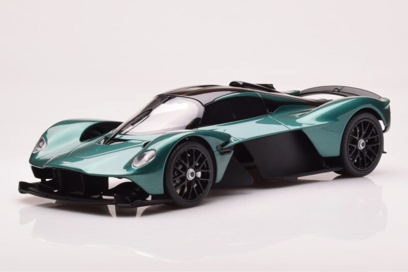 Aston Martin Valkyrie Racing Green GT Spirit 1:18 GT435 Rășină