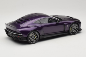 Aston Martin Valour Albastru Închis GT Spirit 1:18 GT944 Rășină - imaginea 2 din 6
