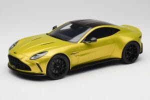 Aston Martin Vantage Cosmopolitan Yellow GT Spirit 1:18 GT514 Rășină
