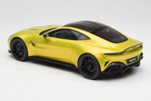 Aston Martin Vantage Cosmopolitan Yellow GT Spirit 1:18 GT514 Rășină - imaginea 5 din 6