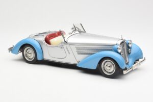 Audi 225 Front Roadster Albastru Argintiu CMC 1:18 M-075B Metal - imaginea 4 din 6