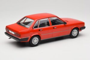 Audi 80 B2 GLS Roșu MCG 1:18 MCG18526 Metal - imaginea 2 din 6