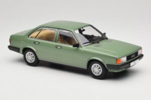 Audi 80 B2 Verde MCG 1:18 MCG18525 Metal - imaginea 4 din 6