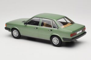Audi 80 B2 Verde MCG 1:18 MCG18525 Metal - imaginea 5 din 6