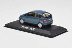 Audi A2 Blue Metallic Minichamps 1:43 20022200748005 Metal - imaginea 3 din 4