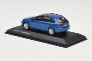 Audi A3 8P Sportback Mauritius Blue Minichamps 1:43 5010403033 Metal - imaginea 3 din 4