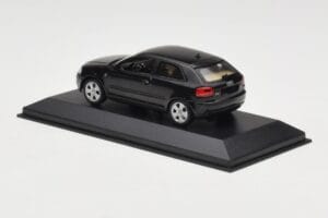 Audi A3 8P Black Metallic Minichamps 1:43 12000 Metal - imaginea 3 din 4